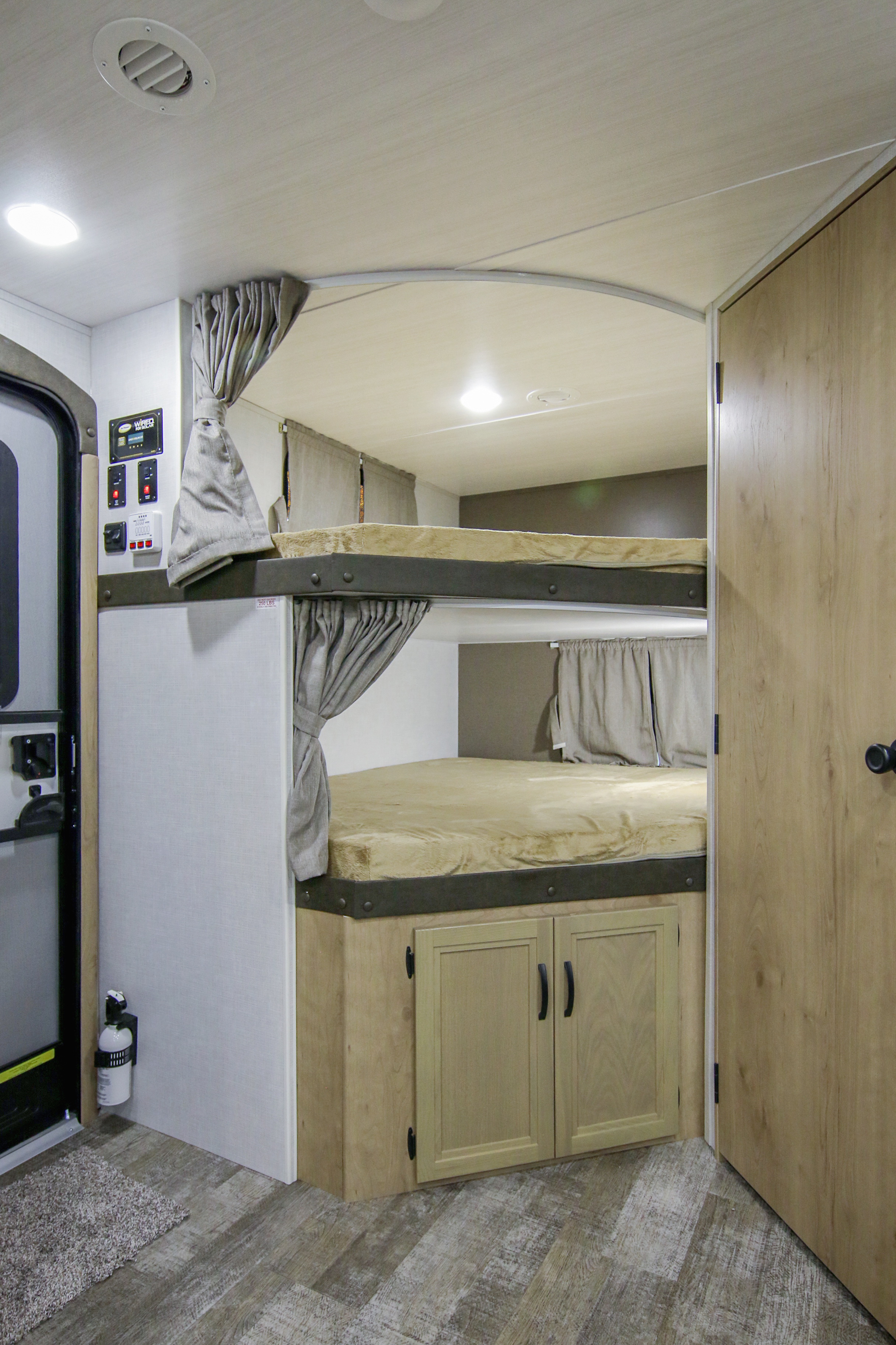 2026 Winnebago Minnie 2201DS photo 8